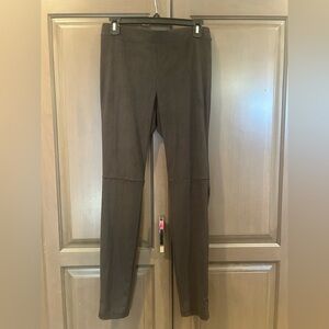 Hue Microsuede Leggings in Charcoal Gray, Size S